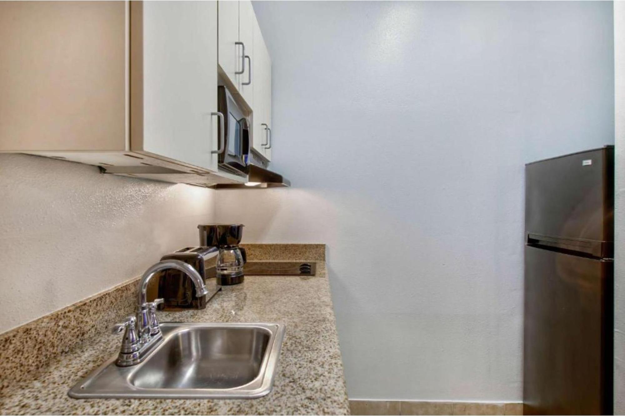Готель Oyo Townhouse Beaumont Medical Center Area Екстер'єр фото
