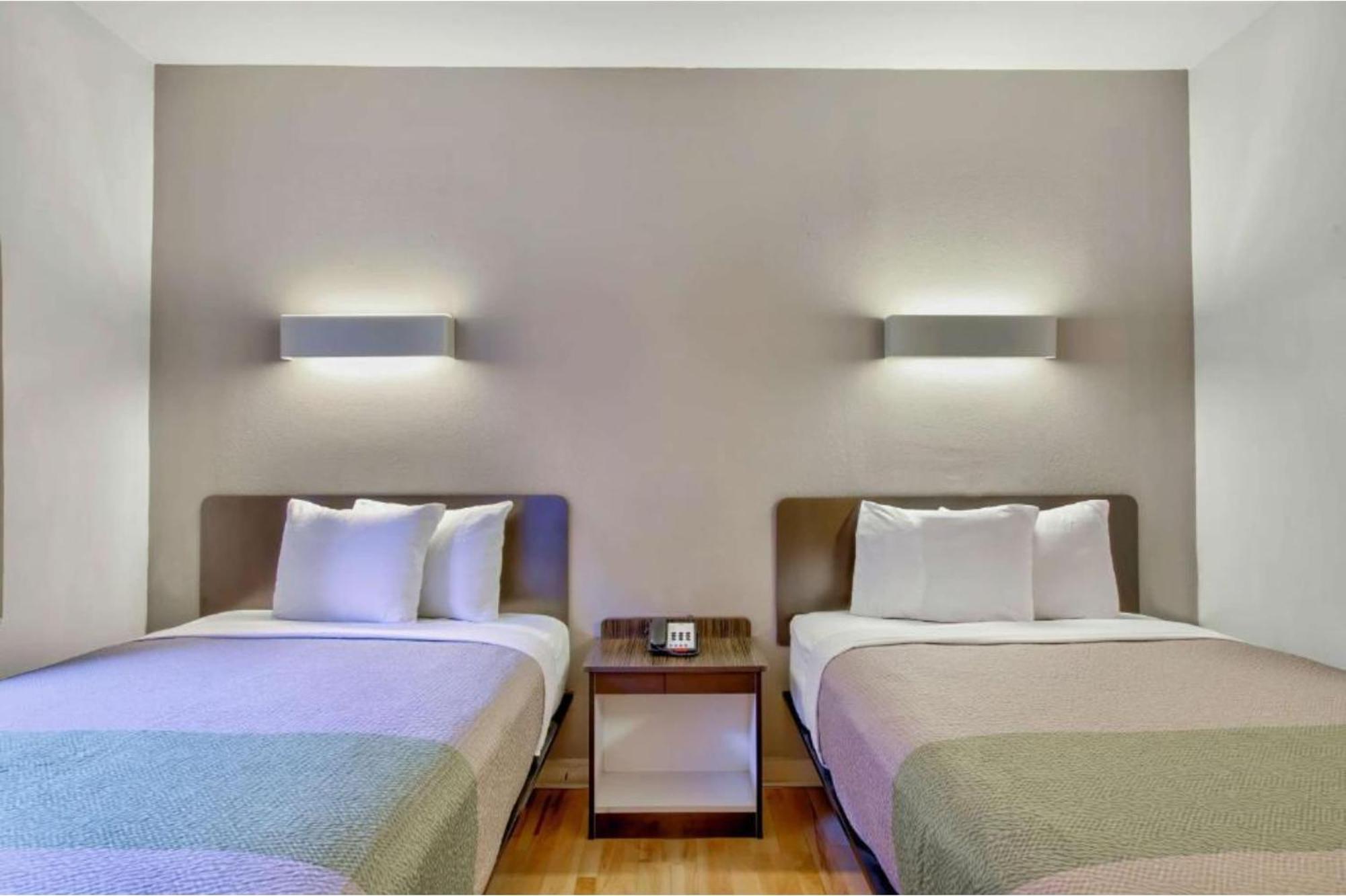 Готель Oyo Townhouse Beaumont Medical Center Area Екстер'єр фото