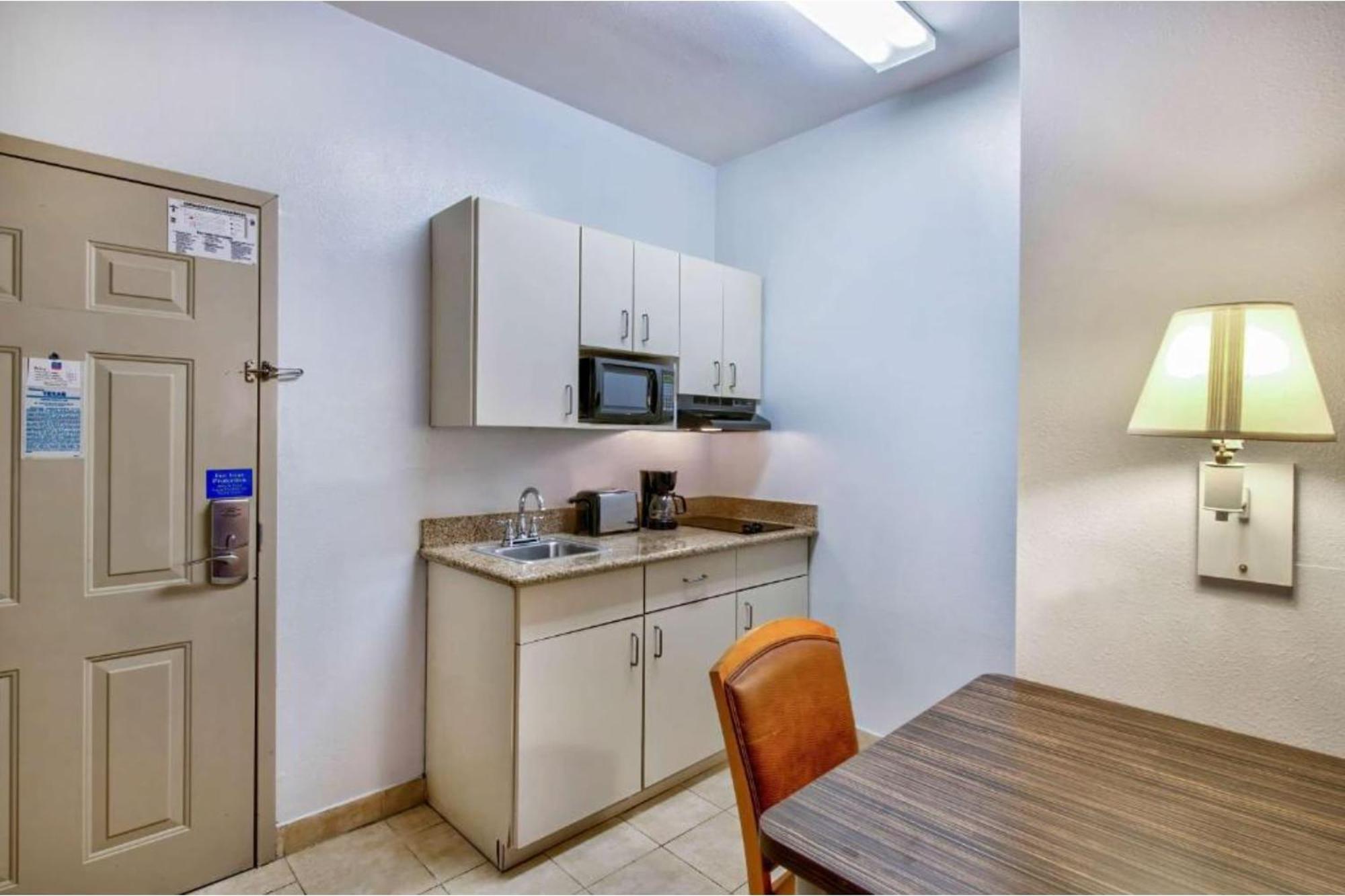 Готель Oyo Townhouse Beaumont Medical Center Area Екстер'єр фото
